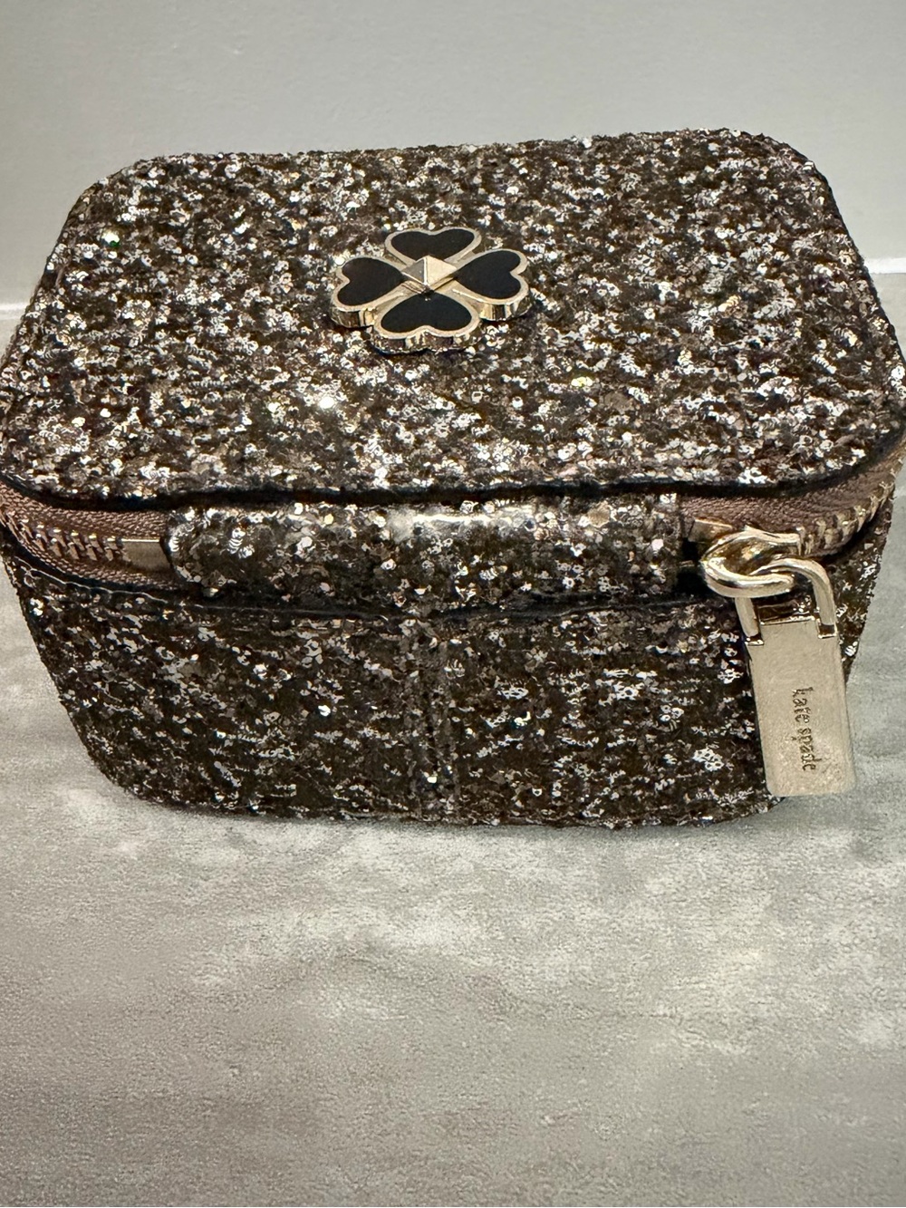 Kate Spade Glitter Travel Jewelry Case - Picture 2 of 5